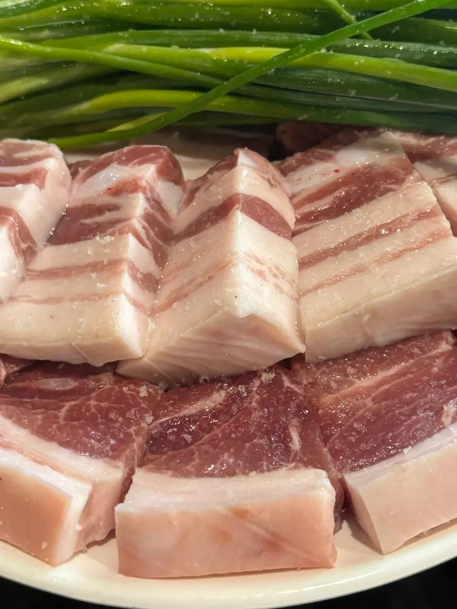 제주 토종 흑돼지 품종 난축맛돈 생고기 접시