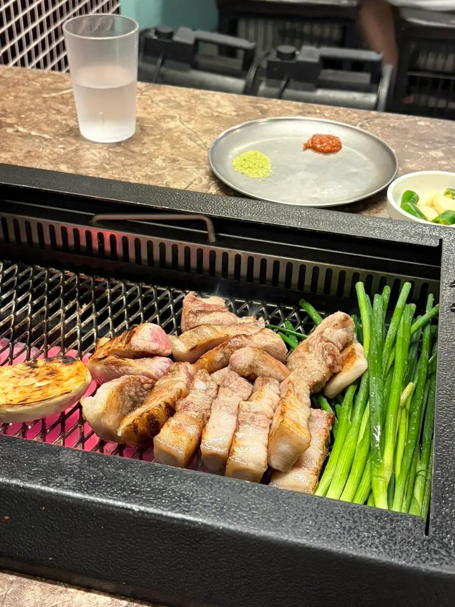 익어가는 제주 흑돼지