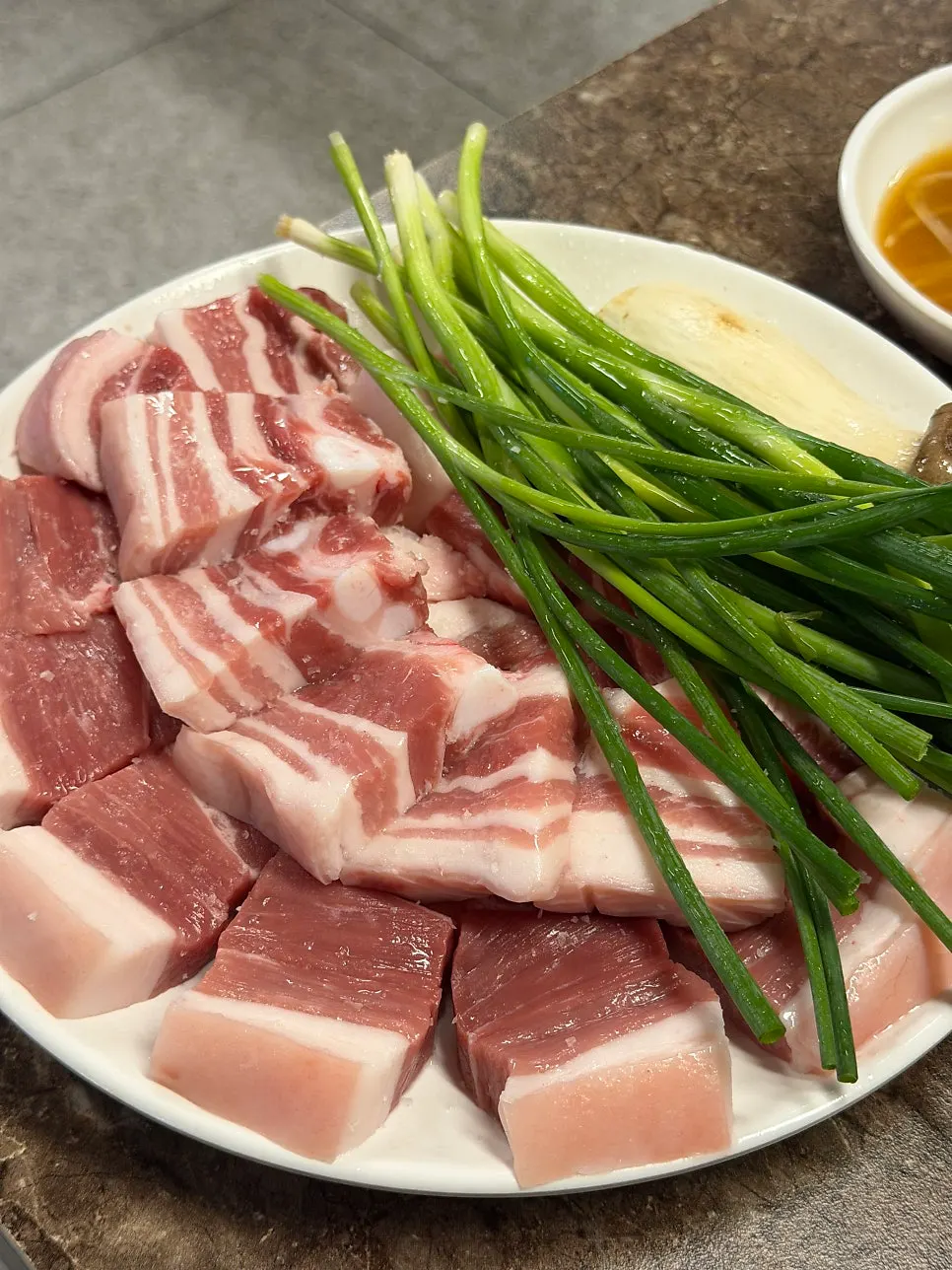 난축맛돈 한접시 600g 생고기 세팅
