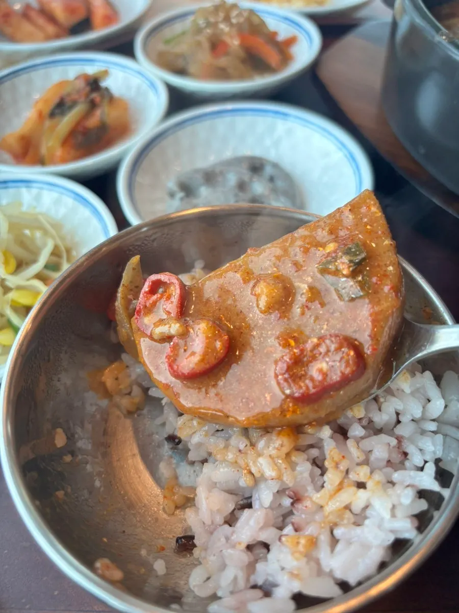 큼지막한 갈치토막과 양념