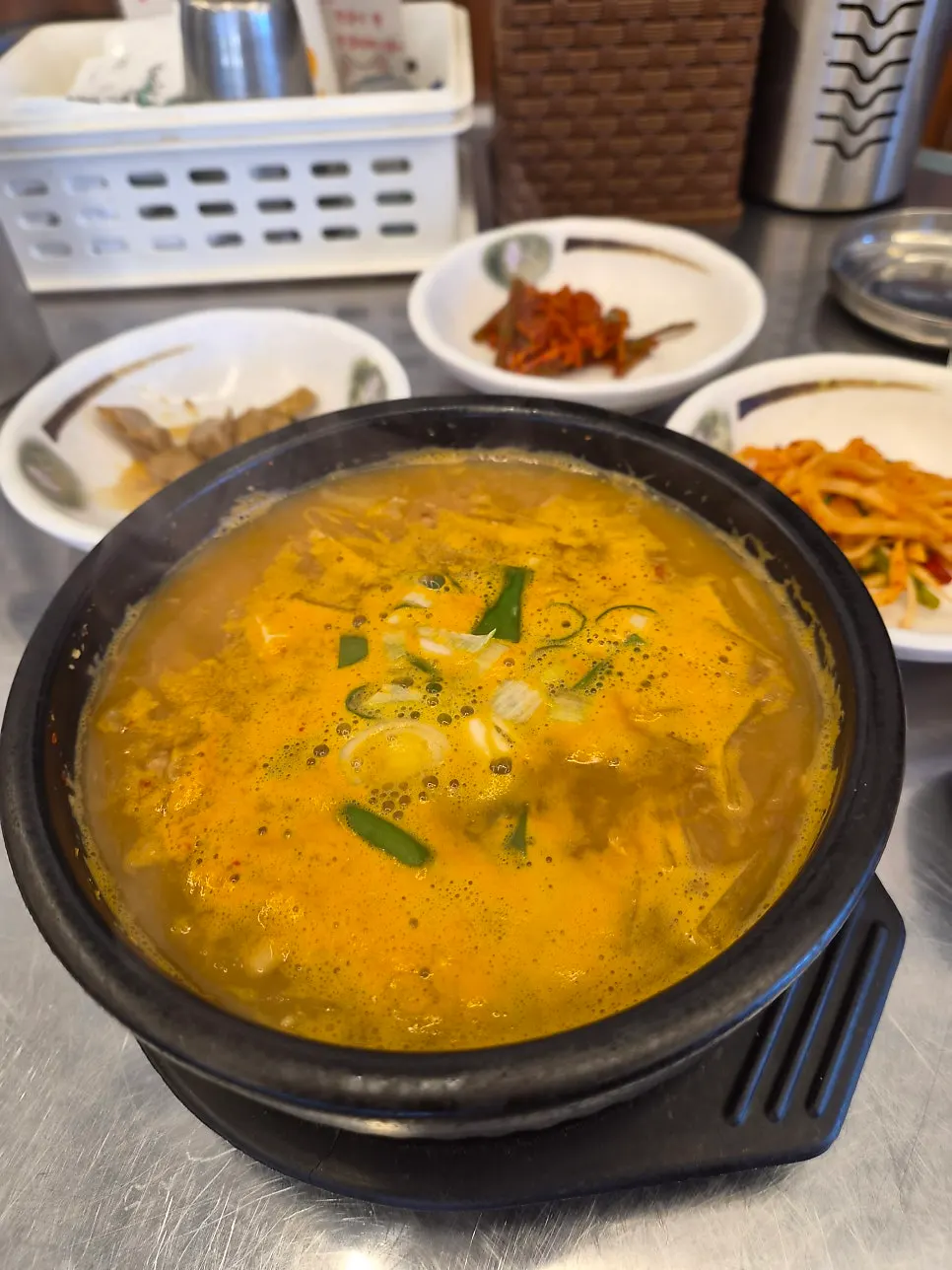 Side dishes and two kinds of dipping sauce for the fish