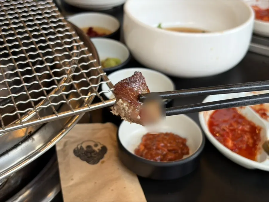 Well-grilled black pork cubed pork jowl
