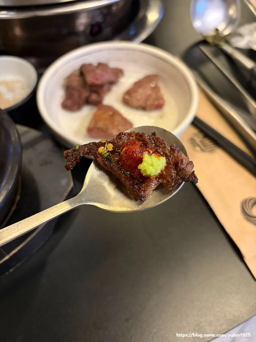 Hanwoo with accompanying sauce combinations