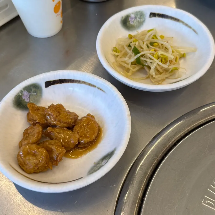 Restaurant after ordering the kids’ set