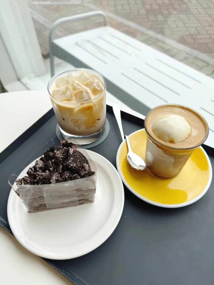 Featured image of Gluttony Coffee near Jeju Airport
