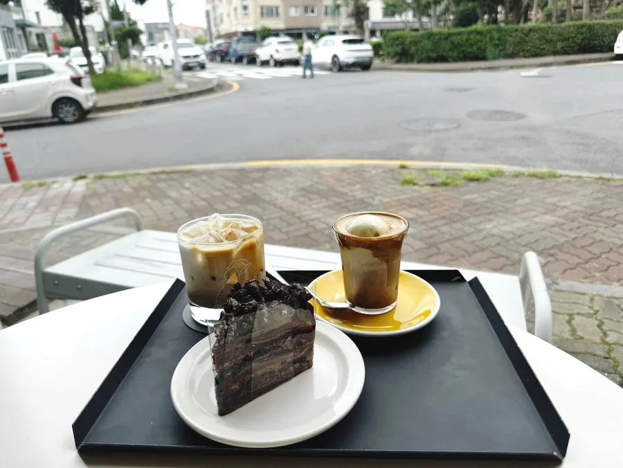 Summer Latte and cake order