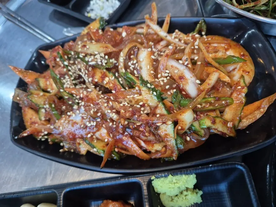 킥 메뉴 당면오이무침 한 접시