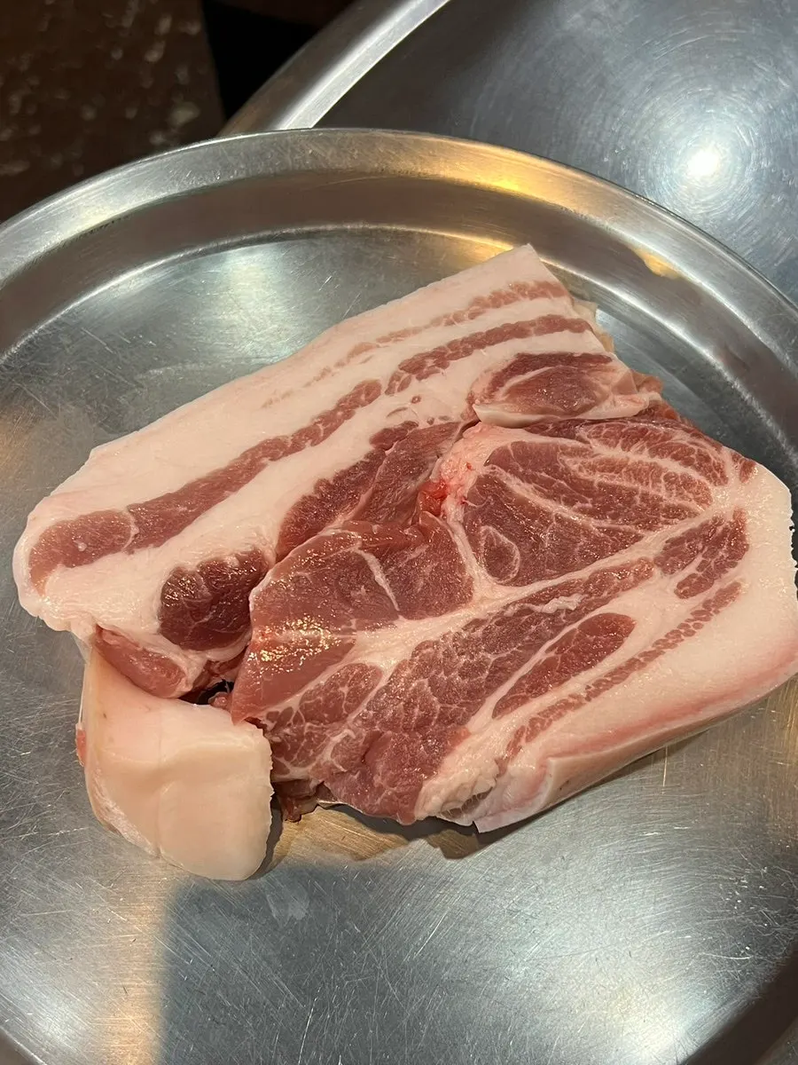 흑돼지 근고기 600g 목살과 오겹살 생고기