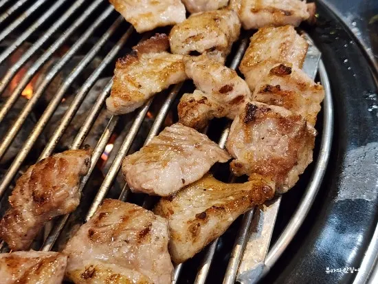 Elvan stone grill packed full of meat