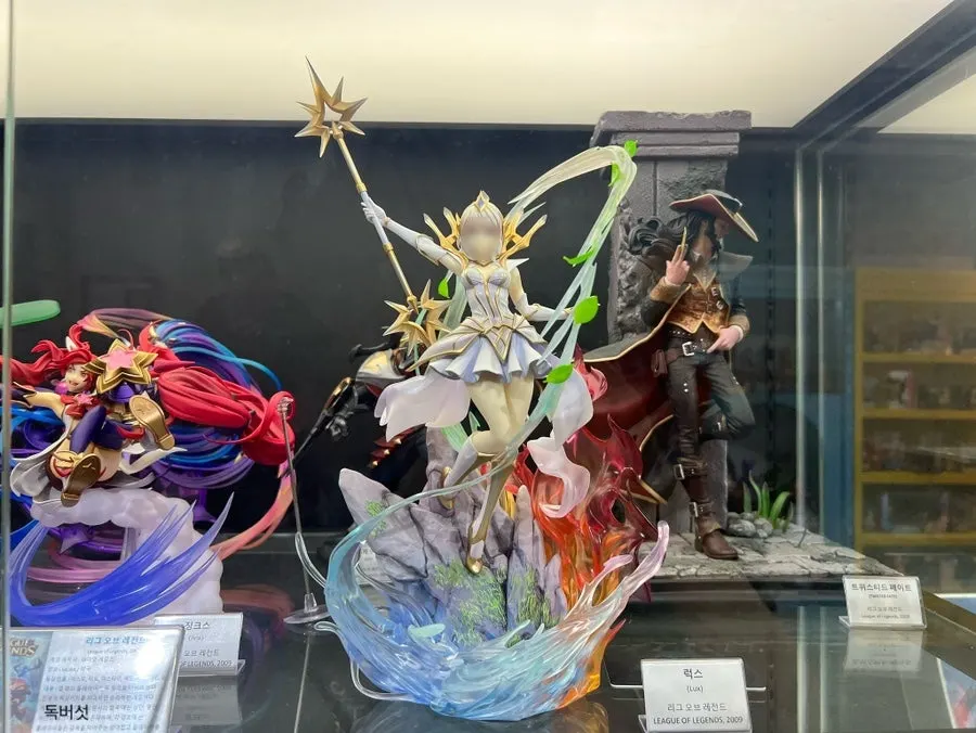Corner displaying a variety of character figures