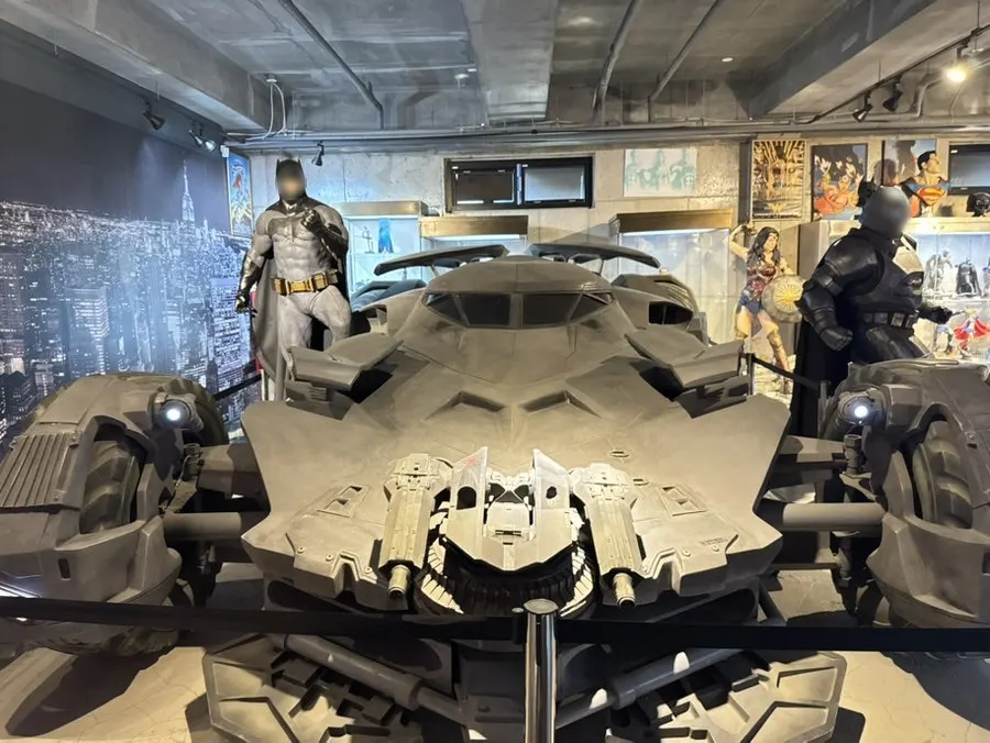 Game and animation character figure exhibit