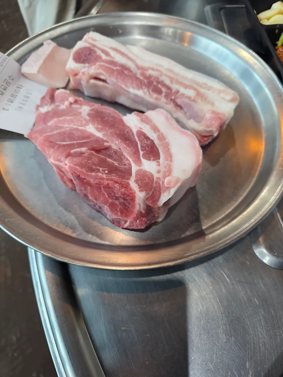 The black pork geungogi set for two, 600g