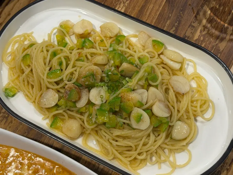 Cultured's aglio e olio pasta