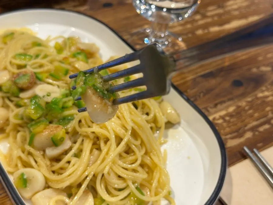 Chewy, well-cooked pasta noodles