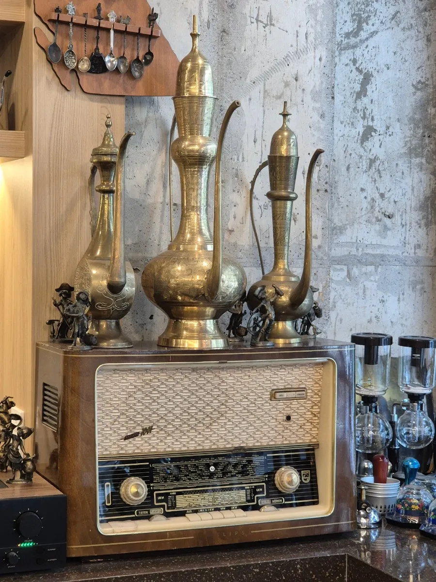 Hand-drip brewing tools at Gasangsun Coffee
