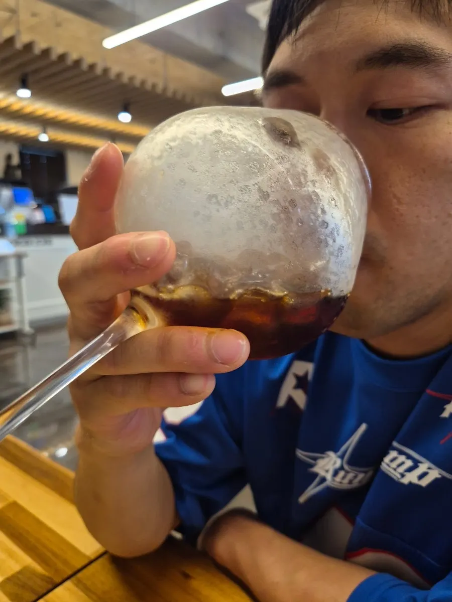 Drip coffee and glass at Gasangsun Coffee