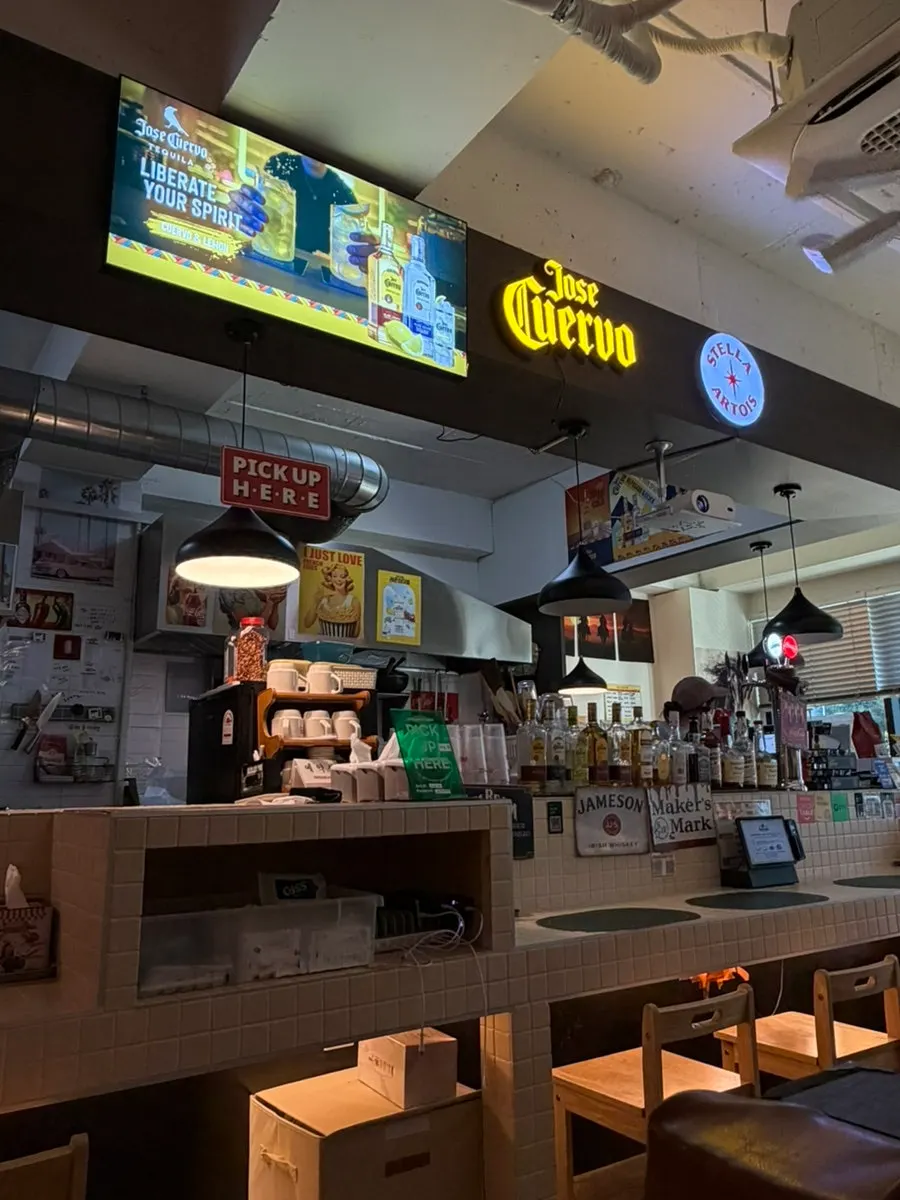 Entrance to Dough Rider Pizza