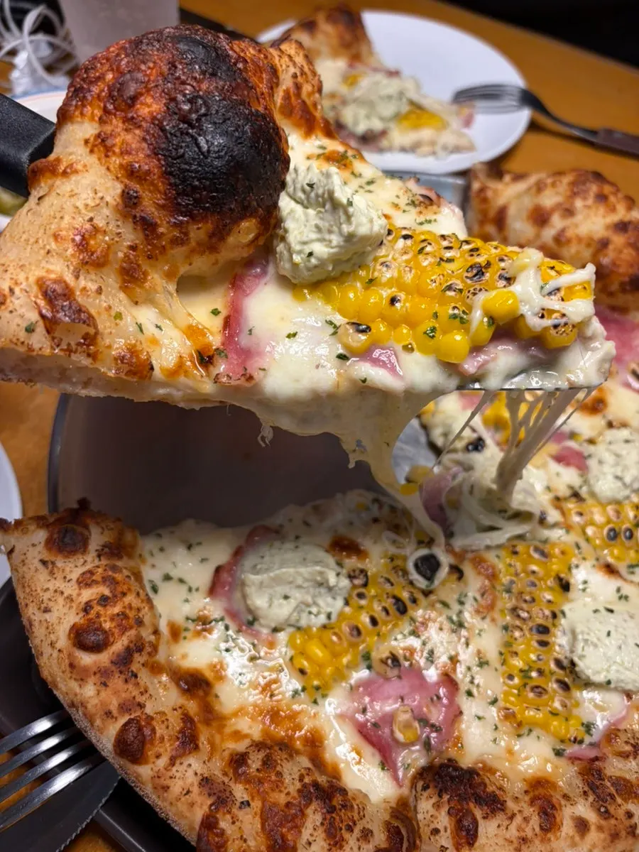 Corn side that pairs with pizza