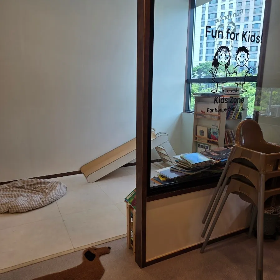 제주바당 매장 내 아이들 놀이 공간