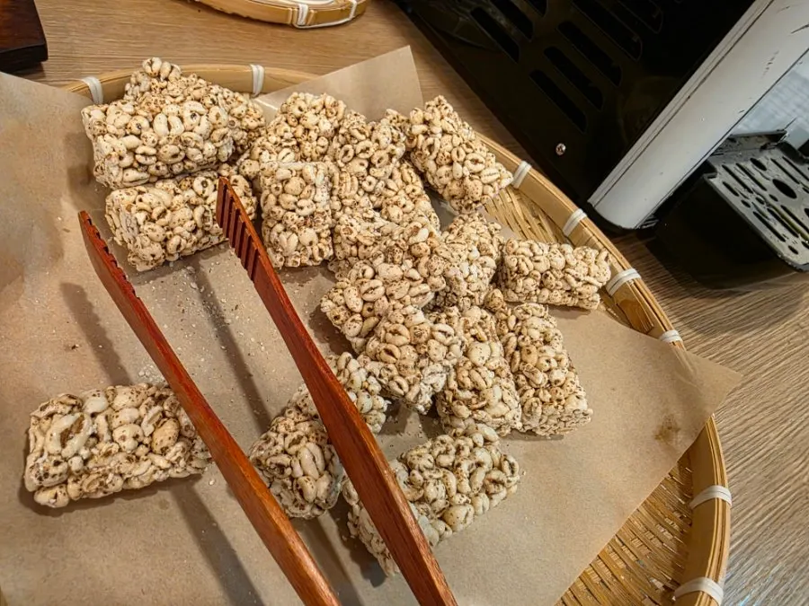 물을 부어 누룽지로 즐기는 솥밥