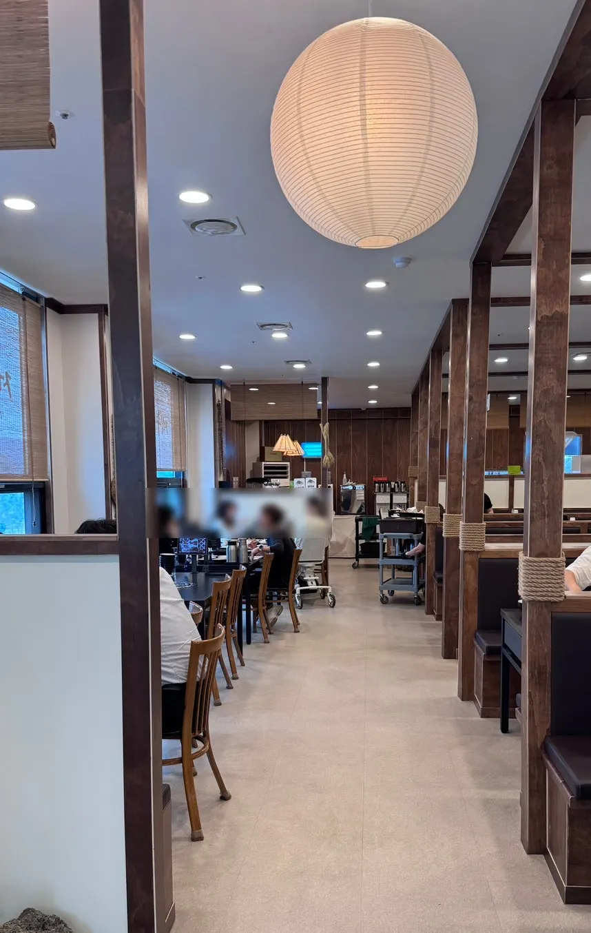 Spacious, clean seating area at Jeju Badang
