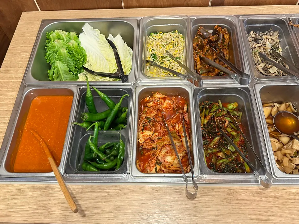 Full view of the Jeju Badang mini self-serve bar
