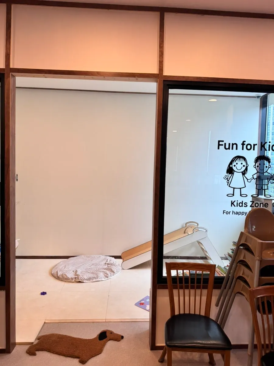 Table at Jeju Badang with wide seating spacing