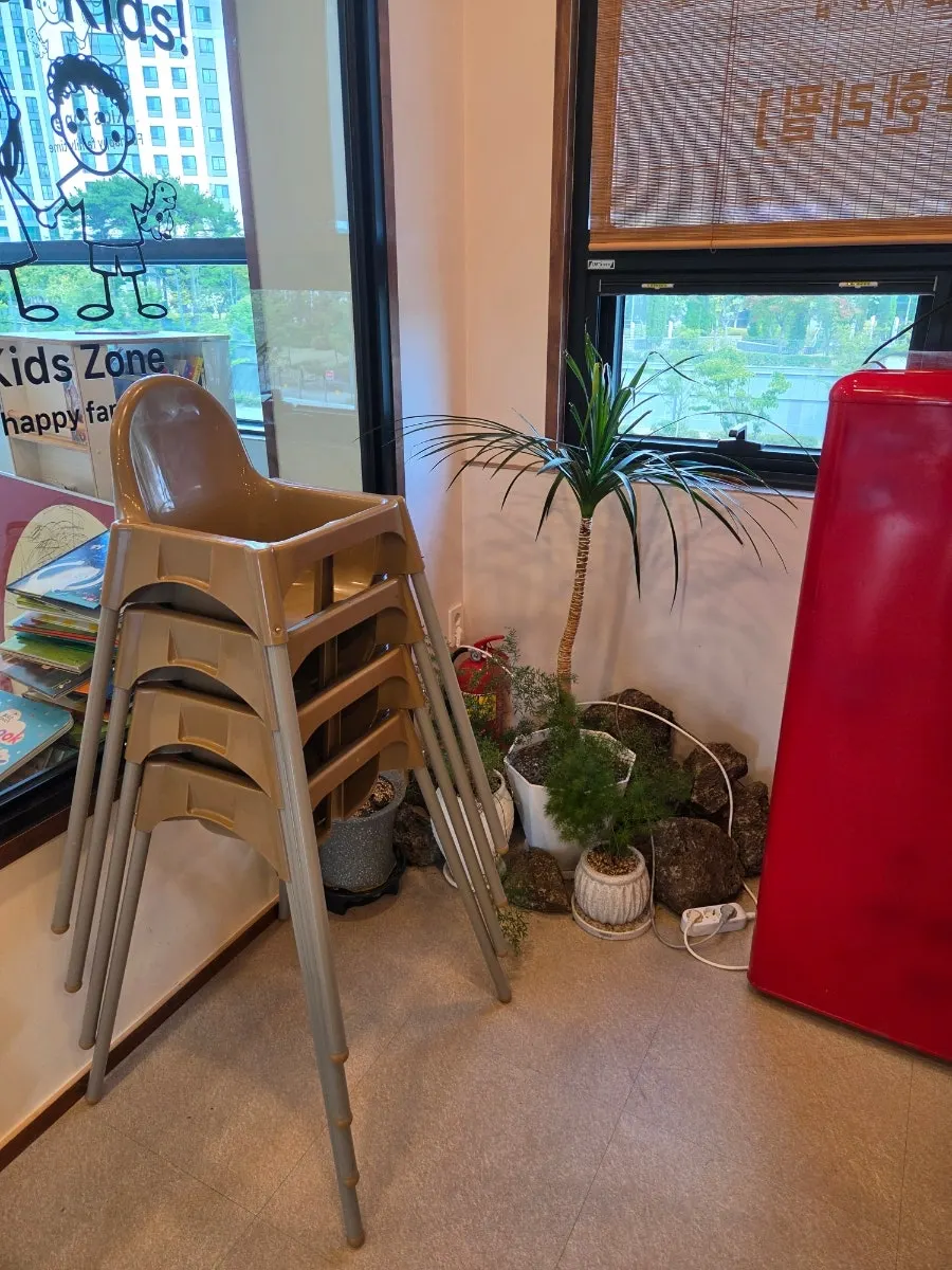 Baby chair and kids' zone space at Jeju Badang
