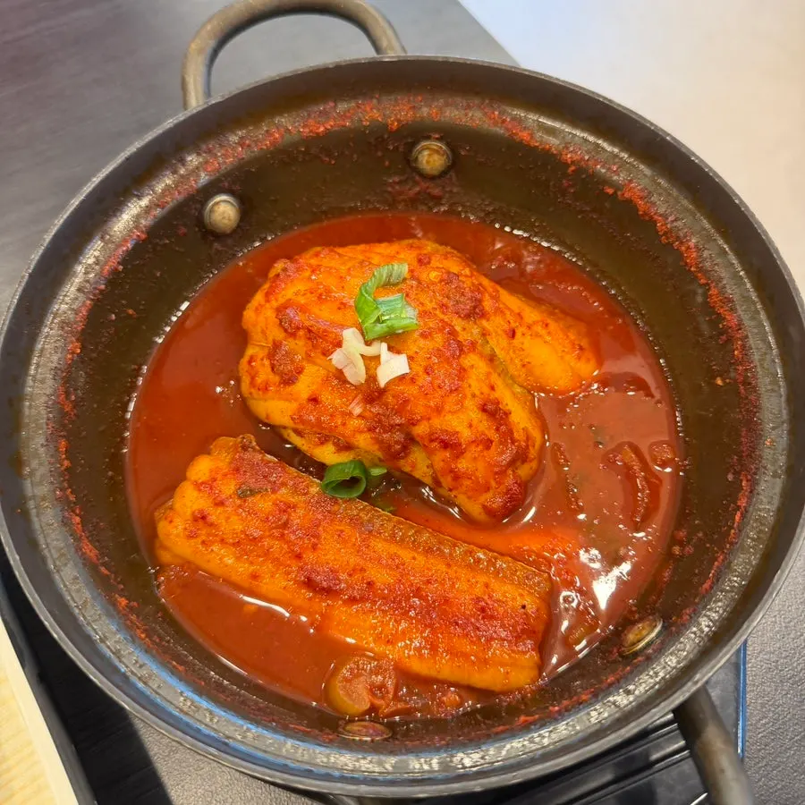 The table set with pot rice