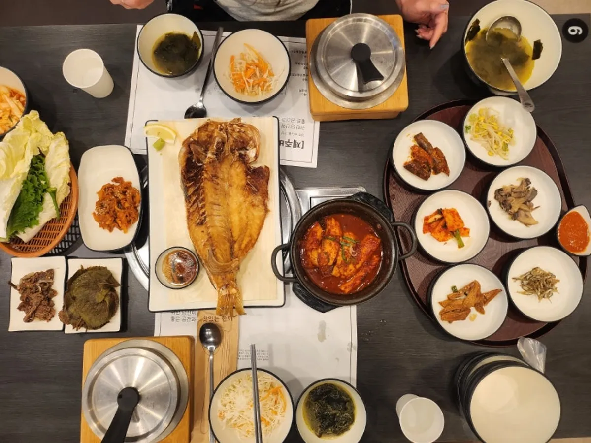 Full table spread of Jeju Badang's two-person tilefish set