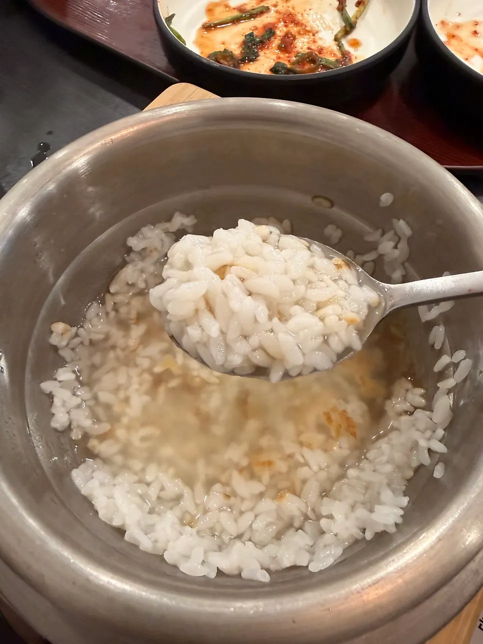 매콤한 양념의 갈치조림 국물과 무