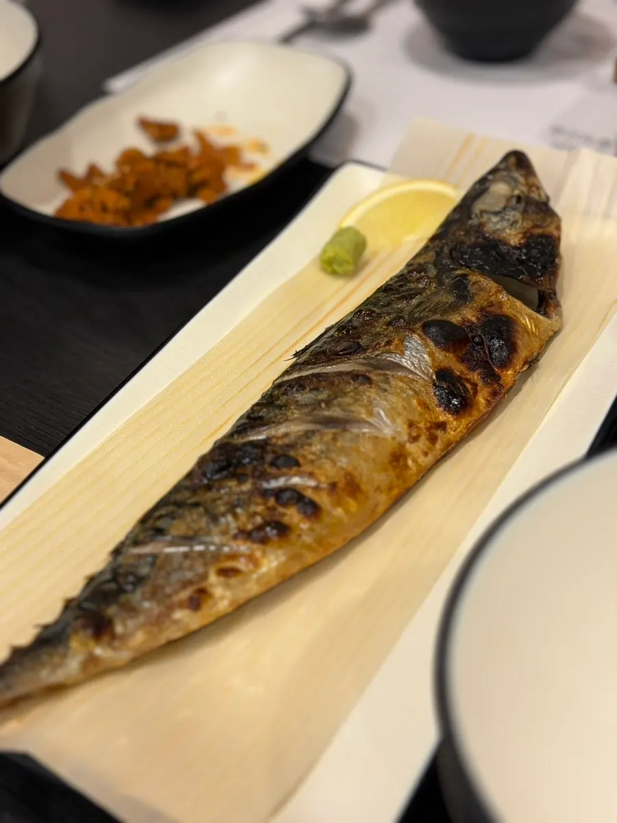살이 두툼한 고등어 반마리구이