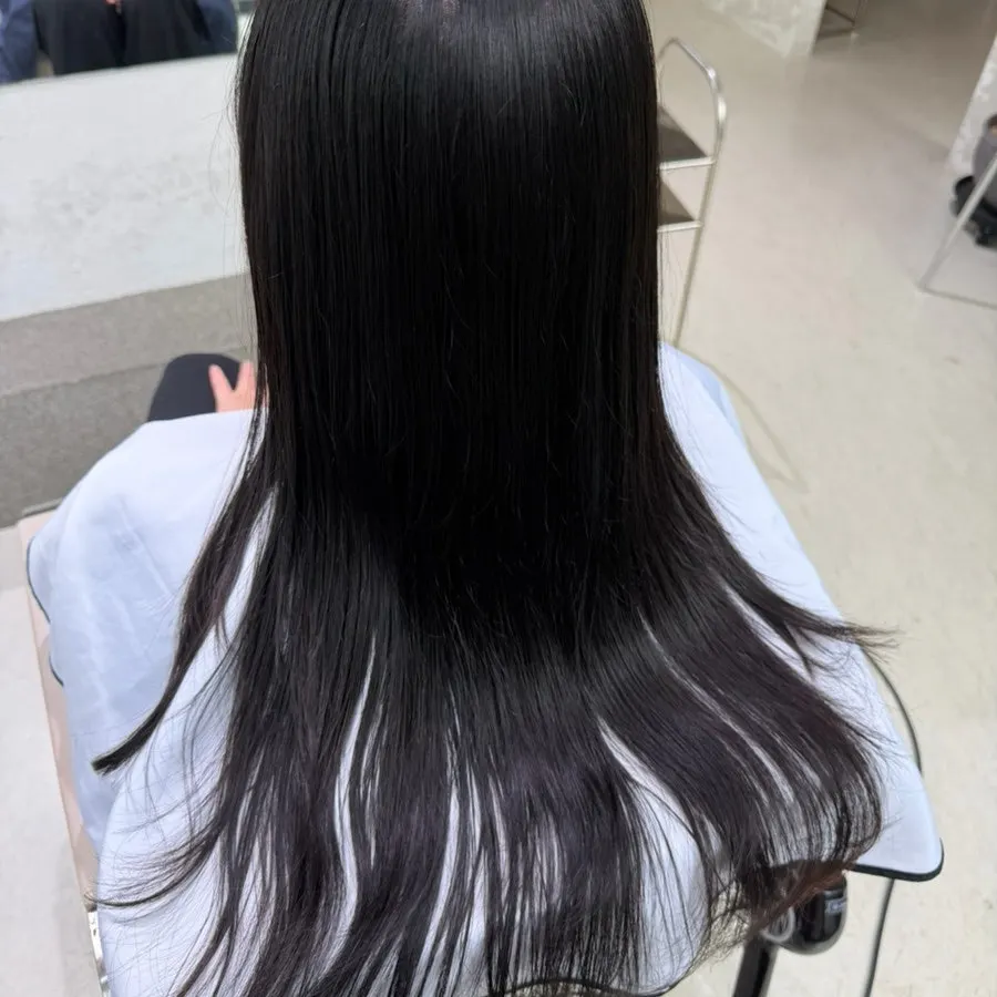 모발클리닉과 커트를 마친 부드러운 머릿결