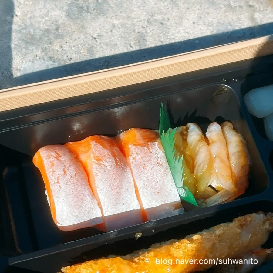 안주삼총사 접시 전체 모습