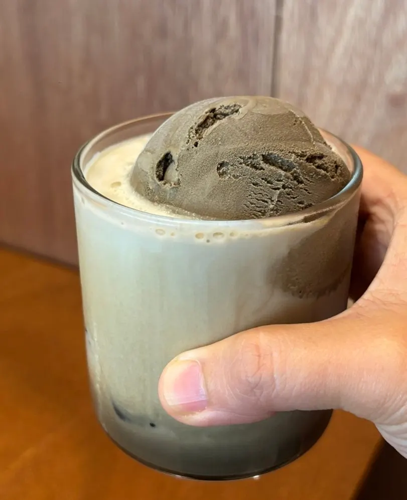 진한 아이스크림이 들어간 말차오름