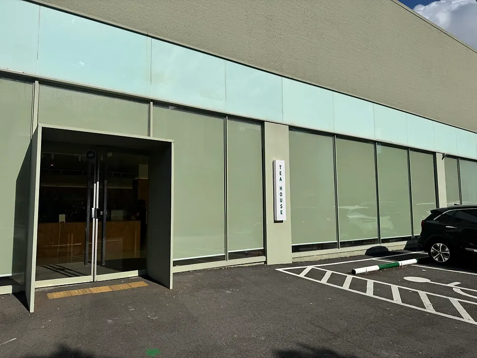 Dobana Tea House visitor information and exterior