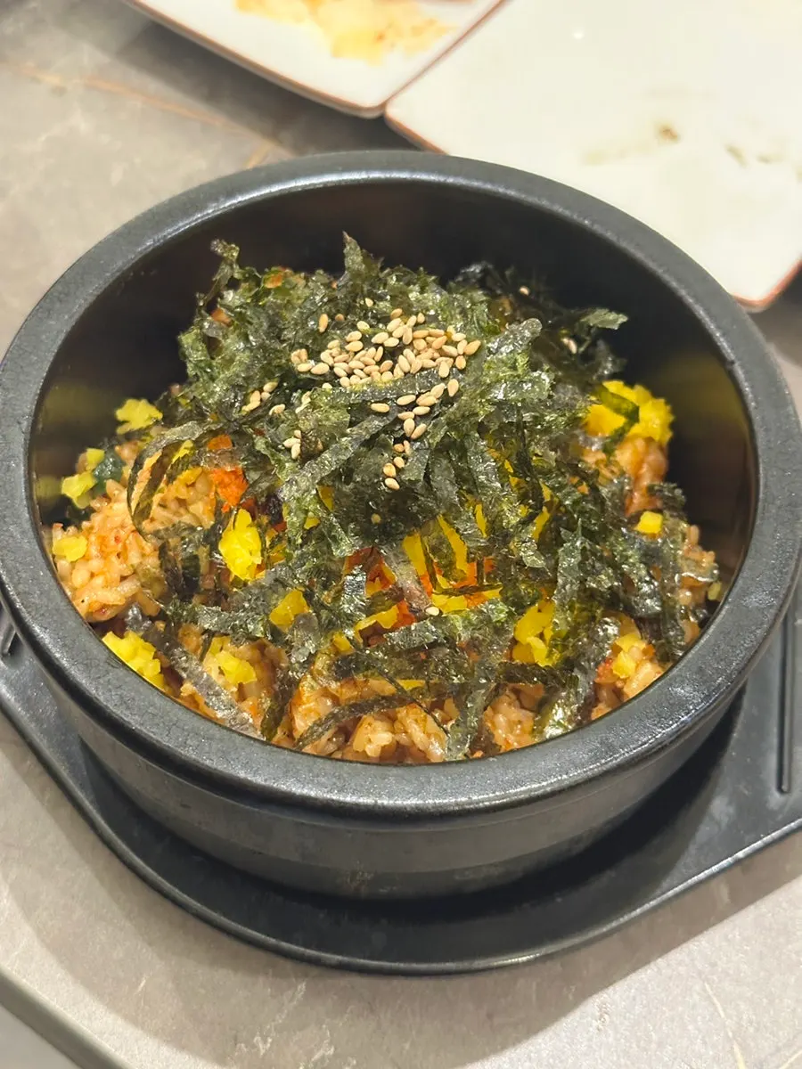 Mul-naengmyeon topped with pollock sashimi