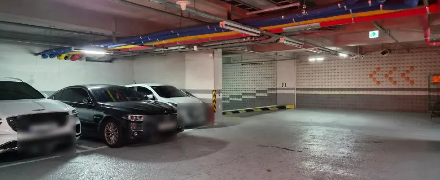 Parking guide for the Earth Building underground lot