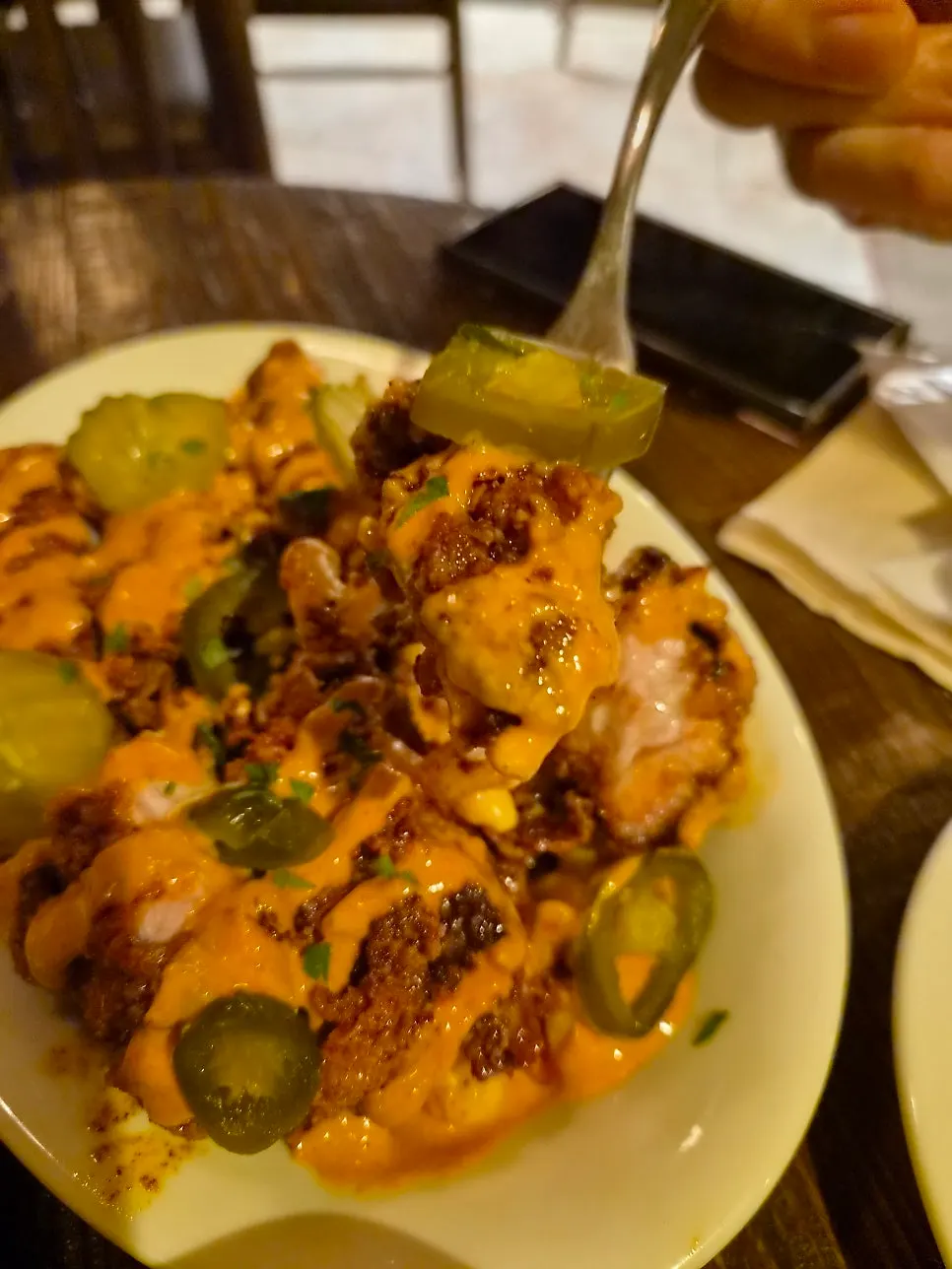 딕시스 내쉬빌 핫치킨 맥앤보울 한 그릇