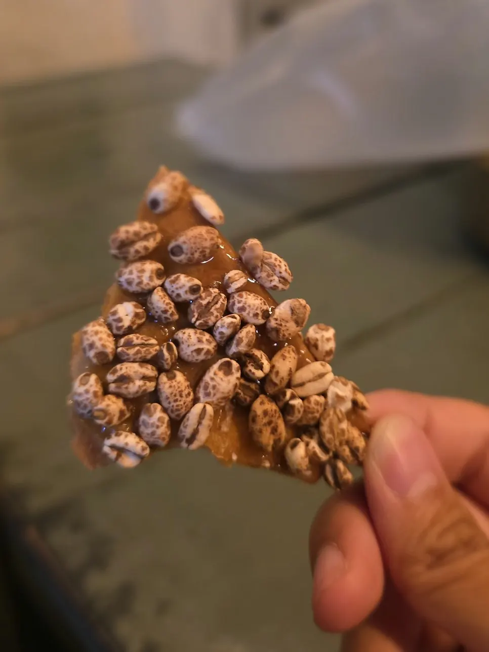 Gwajul made with puffed rice hardened with jocheong syrup