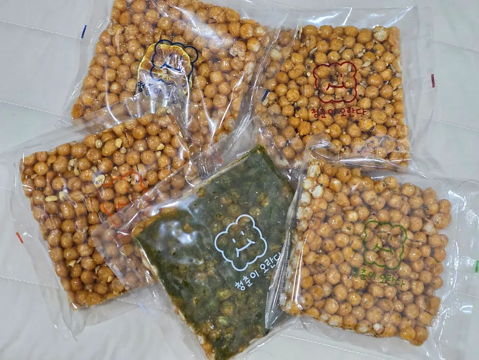 Oranda and gwajul purchased as a Jeju travel souvenir