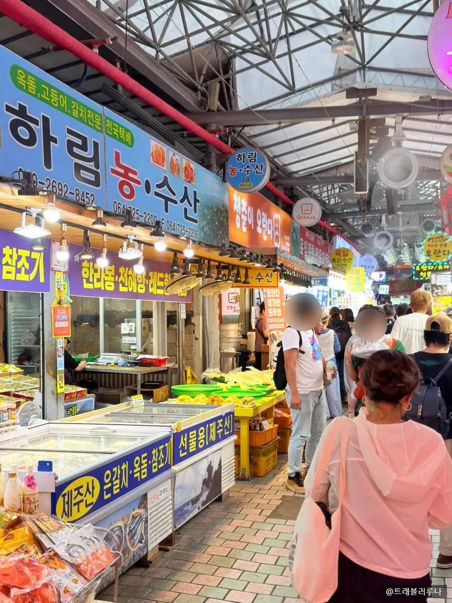 제주 동문시장 청춘이오란다 매장 외관