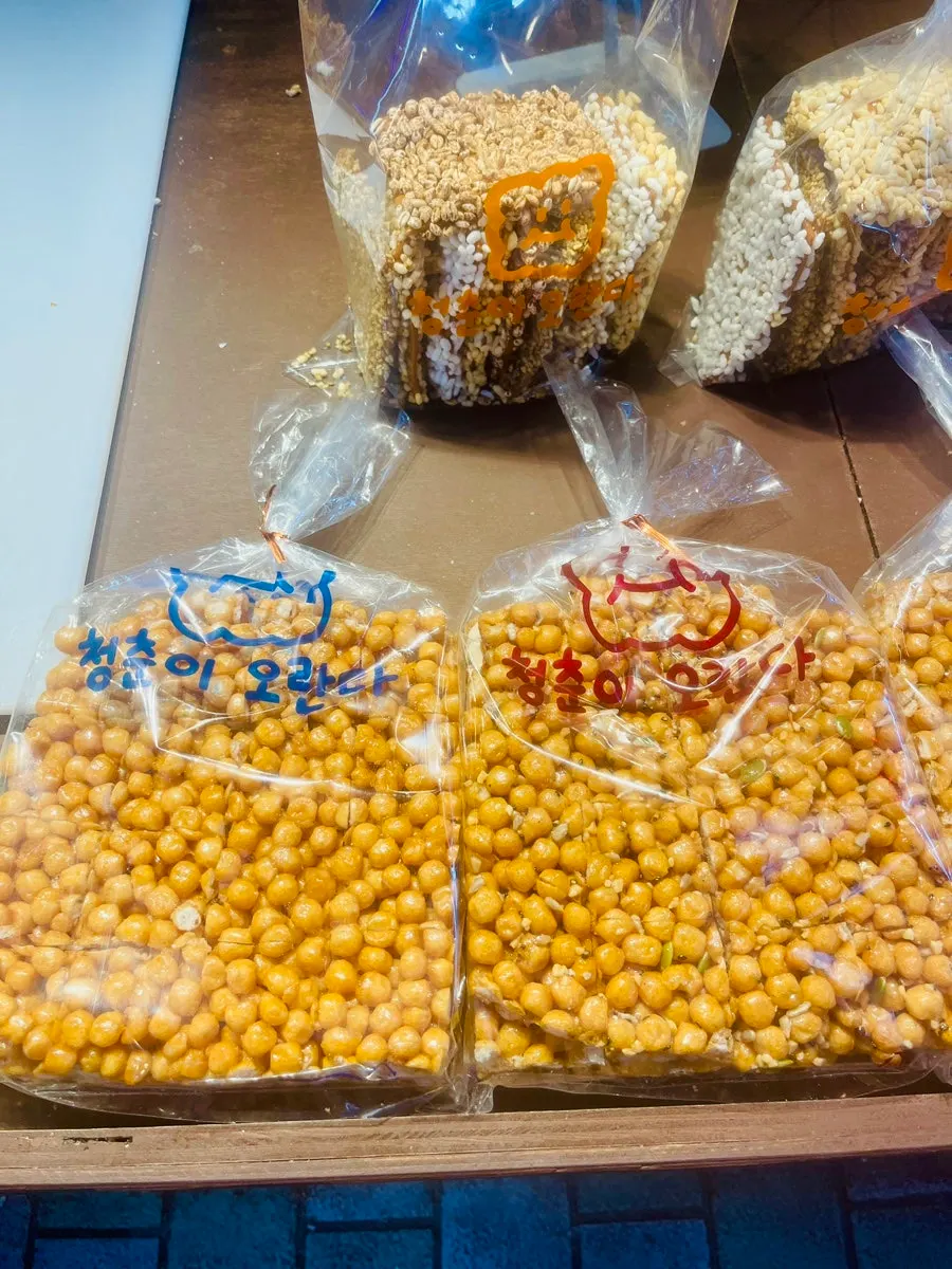 Cheongchuni Oranda gift set packaging on display