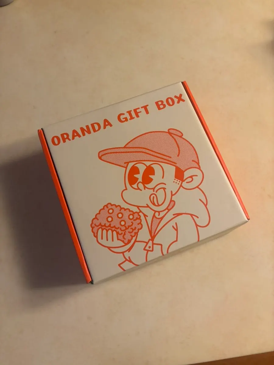 Individually wrapped pieces in the oranda gift set