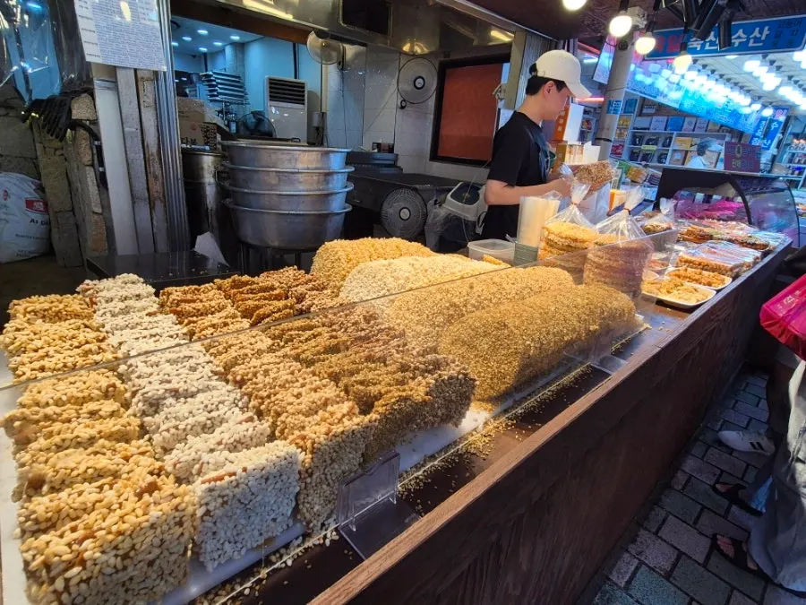 東門市場内のチョンチュニオランダ東門市場本店の店舗