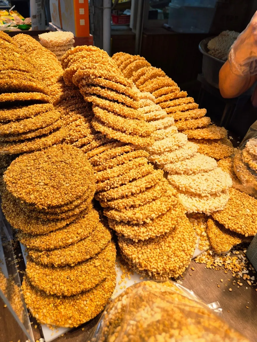 White rice, brown rice, buckwheat, and steamed rice gwajul packs