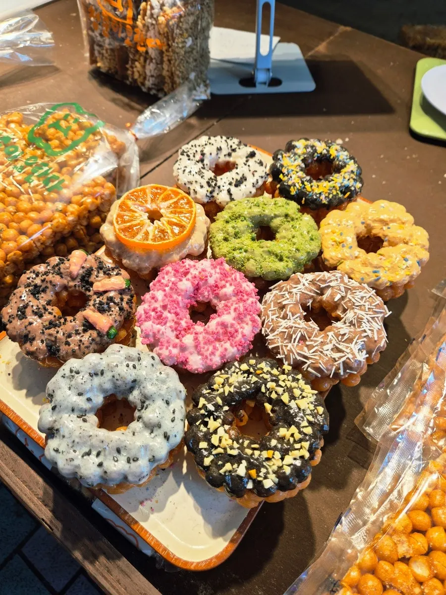 Individually wrapped donut oranda in 10 flavors