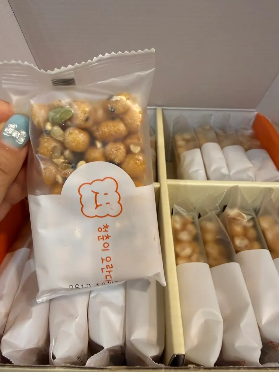 Individually wrapped garlic oranda