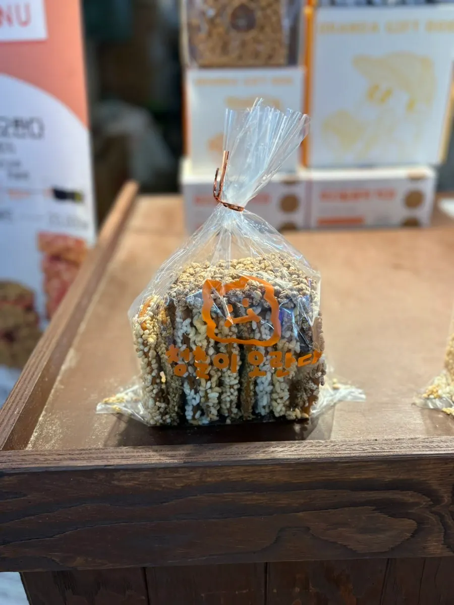 Boxed gift sets of oranda on display
