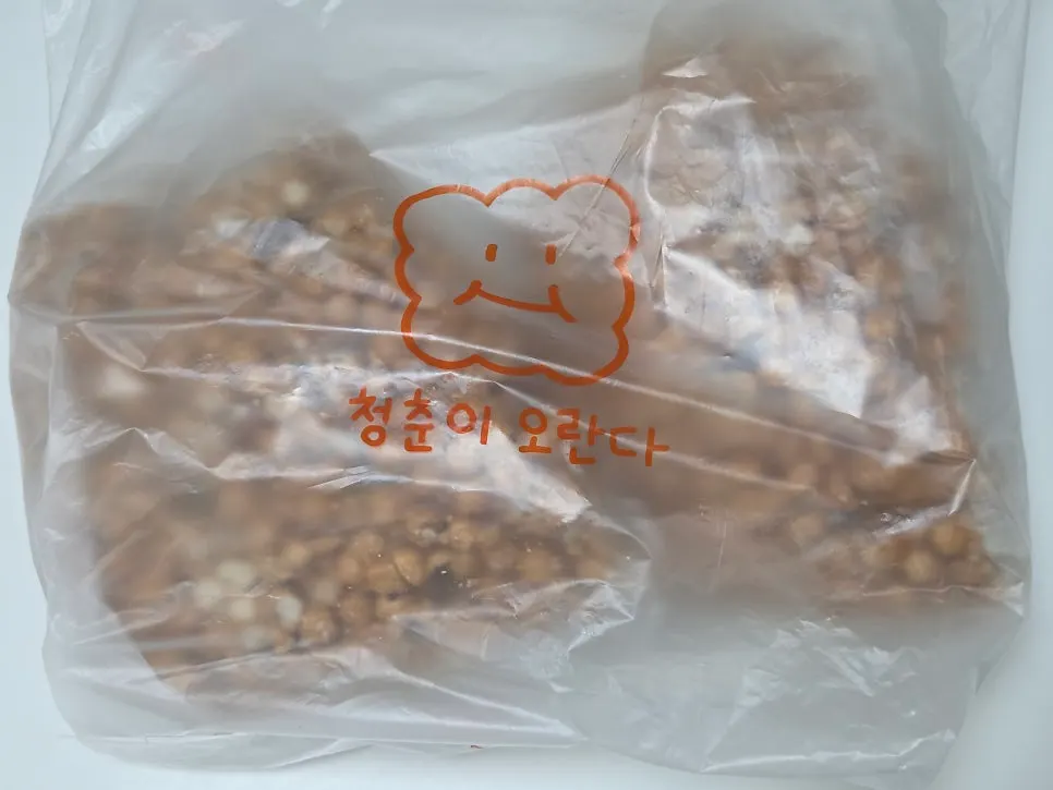 Plastic shopping bag printed with the Cheongchuni Oranda character and name